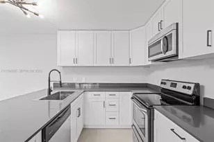 4843 NW 95th Ave, Sunrise, FL 33351 - Photo 15