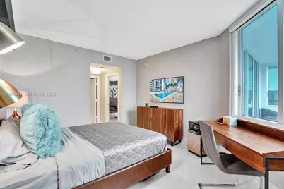 325 S Biscayne Blvd #2519, Miami, FL 33131 - Photo 17