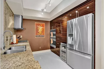 325 S Biscayne Blvd #2519, Miami, FL 33131 - Photo 23