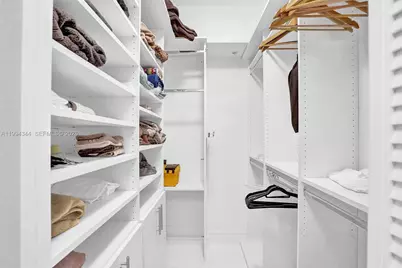 325 S Biscayne Blvd #2519, Miami, FL 33131 - Photo 15