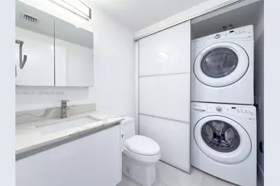1300 Brickell Bay Dr #3100, Miami, FL 33131 - Photo 19