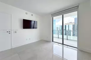1300 Brickell Bay Dr, Miami, FL 33131 - Photo 9