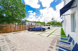 165 NW 39th St, Miami, FL 33127 - Photo 25