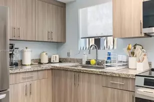 165 NW 39th St, Miami, FL 33127 - Photo 3