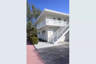 7725 Carlyle Ave #2, Miami Beach, FL 33141 - Photo 1