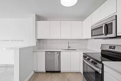 5845 Collins Ave #101, Miami Beach, FL 33140 - Photo 17