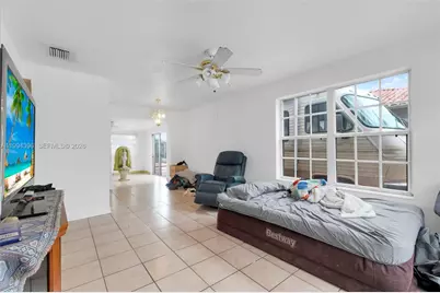 300 Northwest Blvd, Miami, FL 33126 - Photo 15