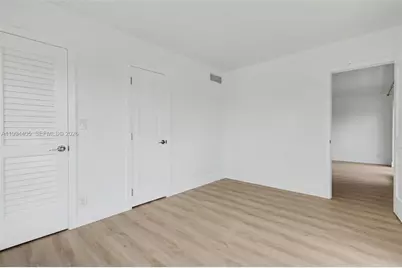 1220 71st St #35, Miami Beach, FL 33141 - Photo 23