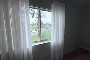 340 Pine Ridge Cir, Greenacres, FL 33463 - Photo 21