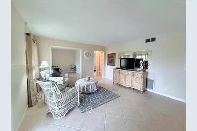 340 Pine Ridge Cir #C-1, Greenacres, FL 33463 - Photo 15