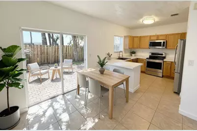 22569 SW 89th Pl, Cutler Bay, FL 33190 - Photo 11