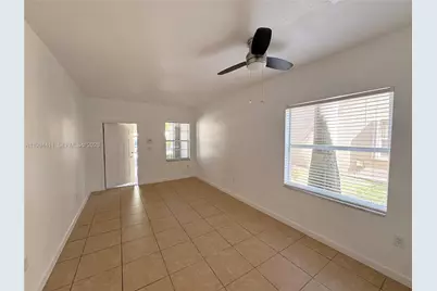 22569 SW 89th Pl, Cutler Bay, FL 33190 - Photo 5