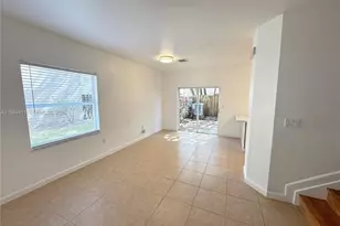 22569 SW 89th Pl, Cutler Bay, FL 33190 - Photo 7