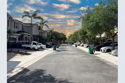 22569 SW 89th Pl, Cutler Bay, FL 33190 - Photo 3