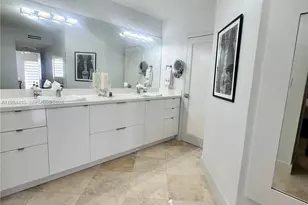 9225 Collins Ave, Surfside, FL 33154 - Photo 29