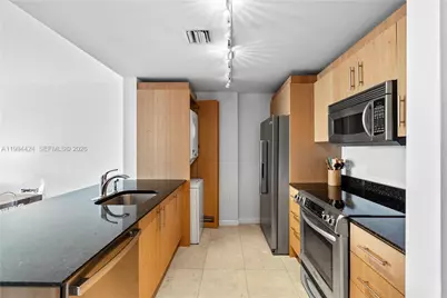 10275 Collins Ave #429, Bal Harbour, FL 33154 - Photo 13