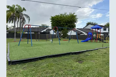 15022 SW 127th Pl, Miami, FL 33186 - Photo 13