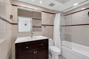 110 Washington Ave, Miami Beach, FL 33139 - Photo 17