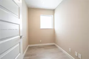 2400 NE 26th St, Fort Lauderdale, FL 33305 - Photo 7