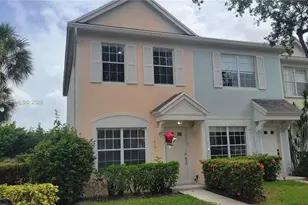 16731 Hemingway Dr, Weston, FL 33326 - Photo 1