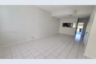 16731 Hemingway Dr, Weston, FL 33326 - Photo 5