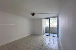 10000 NW 80th Ct, Hialeah Gardens, FL 33016 - Photo 13