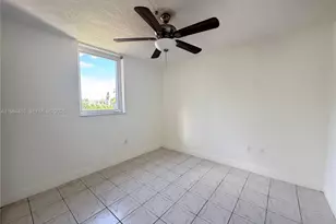 10000 NW 80th Ct, Hialeah Gardens, FL 33016 - Photo 29