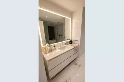 300 Biscayne Boulevard Way #3409W, Miami, FL 33131 - Photo 17
