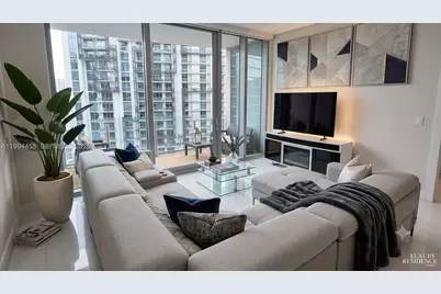 300 Biscayne Boulevard Way #3409W, Miami, FL 33131 - Photo 3