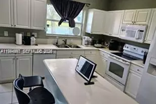 165 NE 32nd Terrace, Homestead, FL 33033 - Photo 7