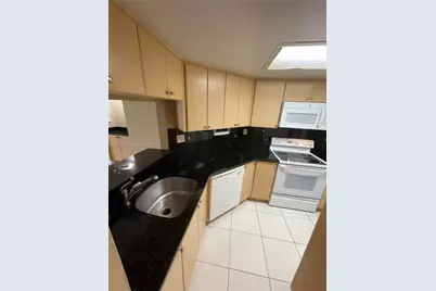 2829 N Course Dr #104, Pompano Beach, FL 33069 - Photo 5