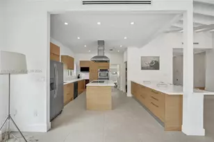 12478 N Bayshore Dr, North Miami, FL 33181 - Photo 47