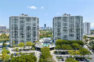 3701 N Country Club Dr, Aventura, FL 33180 - Photo 3