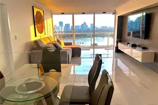 3701 N Country Club Dr, Aventura, FL 33180 - Photo 11