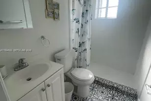 328 NW 12th Ave, Miami, FL 33128 - Photo 9