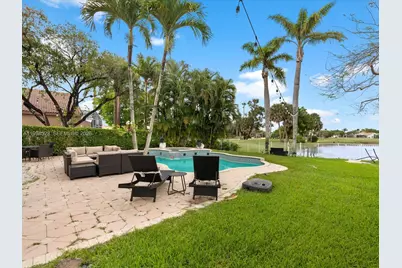 1607 SW 157th Ave, Pembroke Pines, FL 33027 - Photo 7