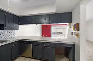 7205 W 2nd Ln, Hialeah, FL 33014 - Photo 9