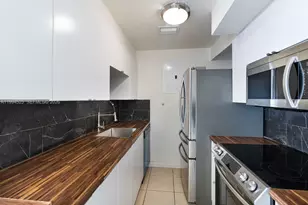 1185 Marseille Dr, Miami Beach, FL 33141 - Photo 5