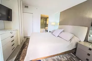 55 SW 9th St, Miami, FL 33130 - Photo 17