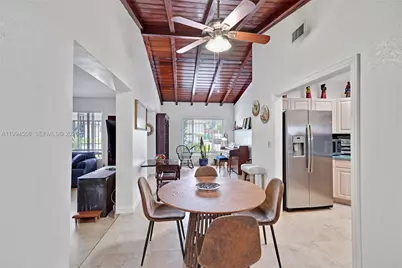 2834 SW 33rd Ave, Miami, FL 33133 - Photo 9