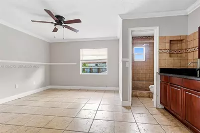 5730 NW 199th St, Hialeah, FL 33015 - Photo 13