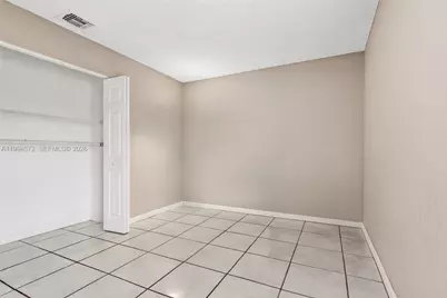 5730 NW 199th St, Hialeah, FL 33015 - Photo 21