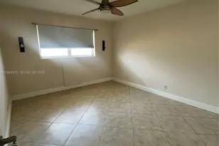 3923 NE 166th St, North Miami Beach, FL 33160 - Photo 11