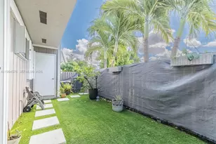 518 Woodgate Cir, Sunrise, FL 33326 - Photo 13