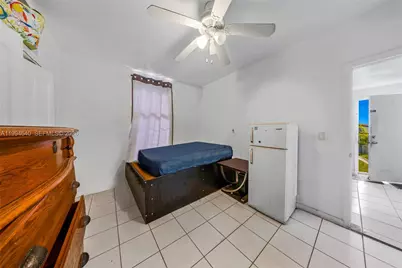 2223 NW 3rd St, Miami, FL 33125 - Photo 23