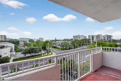 3201 NE 14th St Cswy #501, Pompano Beach, FL 33062 - Photo 13