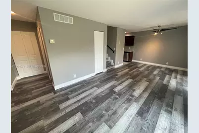 8911 NW 28th Dr #32, Coral Springs, FL 33065 - Photo 5