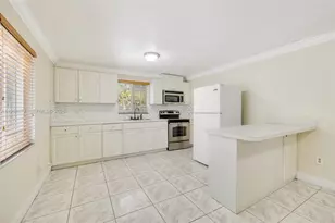 674 W 23rd St, Hialeah, FL 33010 - Photo 13
