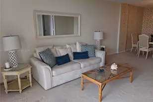 555 NW 4th Ave, Boca Raton, FL 33432 - Photo 1