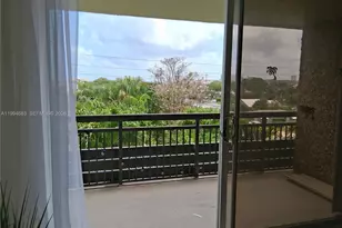 555 NW 4th Ave, Boca Raton, FL 33432 - Photo 3